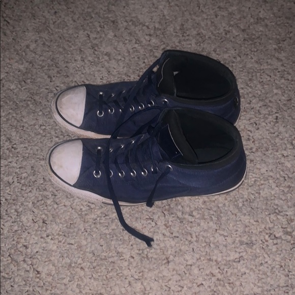 Navy blue converse - Picture 3 of 4